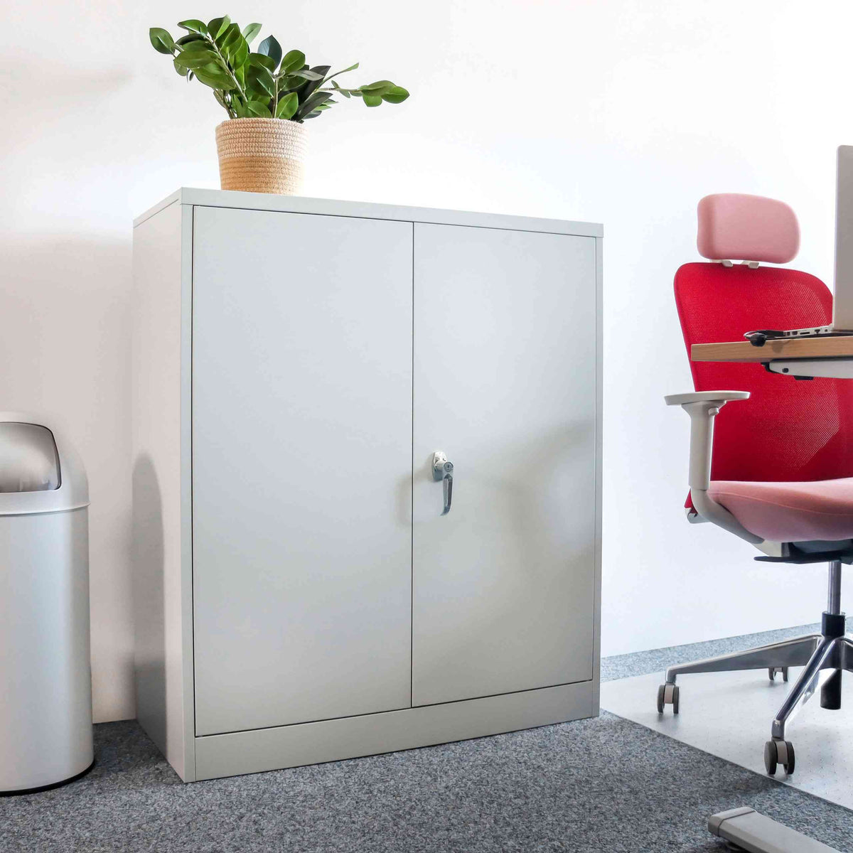 Dokumentu skapis ar 3 plauktiem COLOR, slēdzams - Ergostock.lv