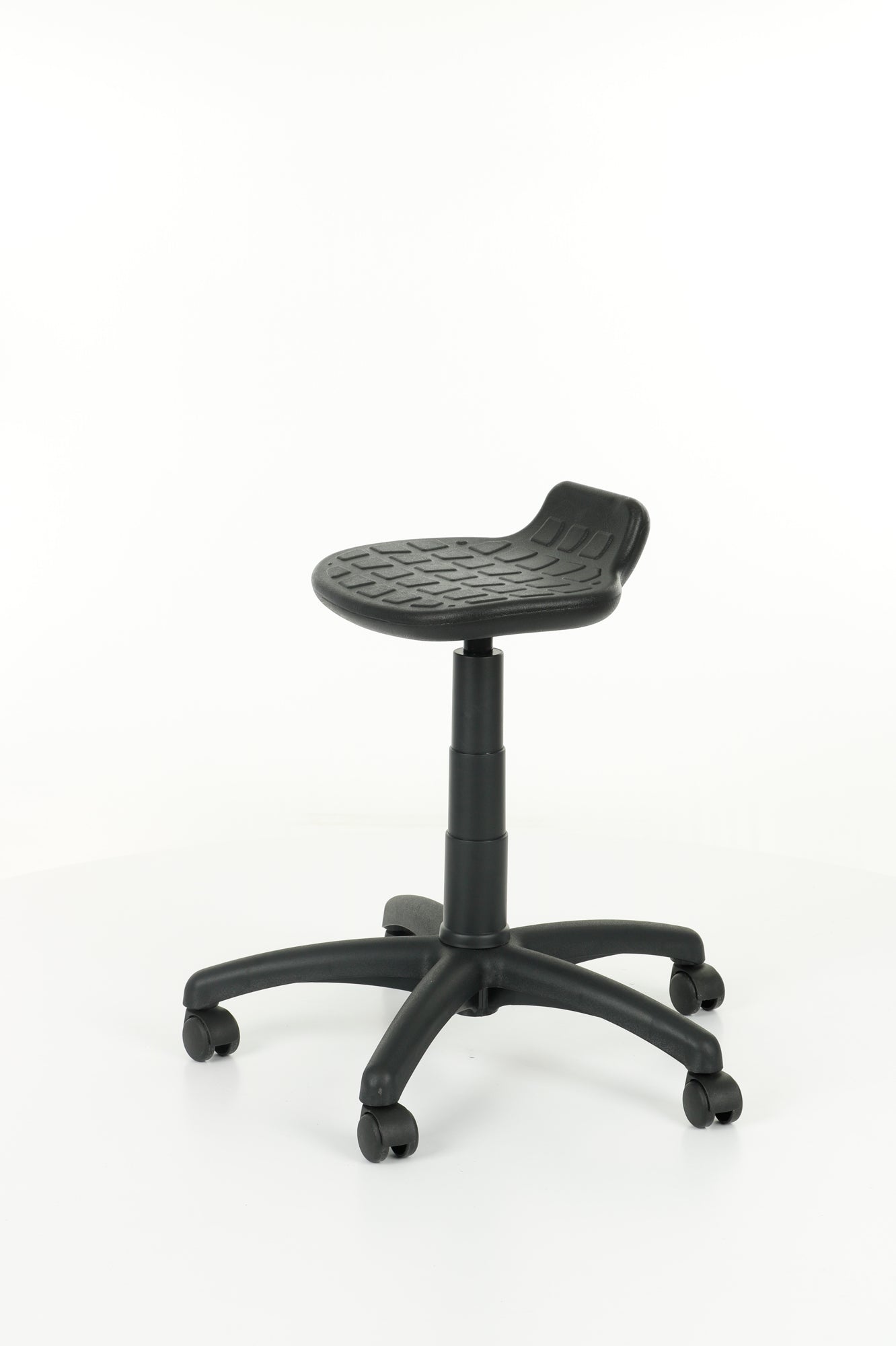 Darbnīcu krēsls LAB Stool Black - Ergostock.lv