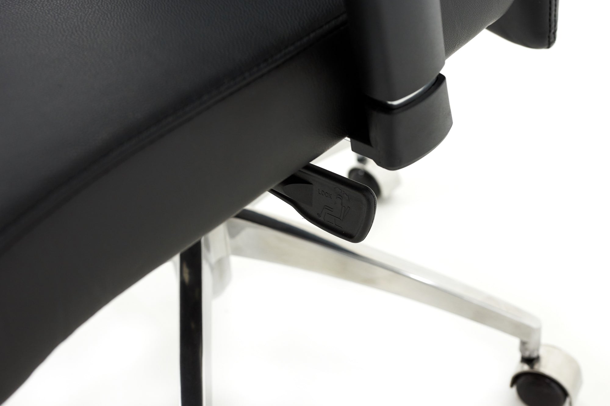 Biroja krēsls MODO Chrome Black Leather - Ergostock.lv