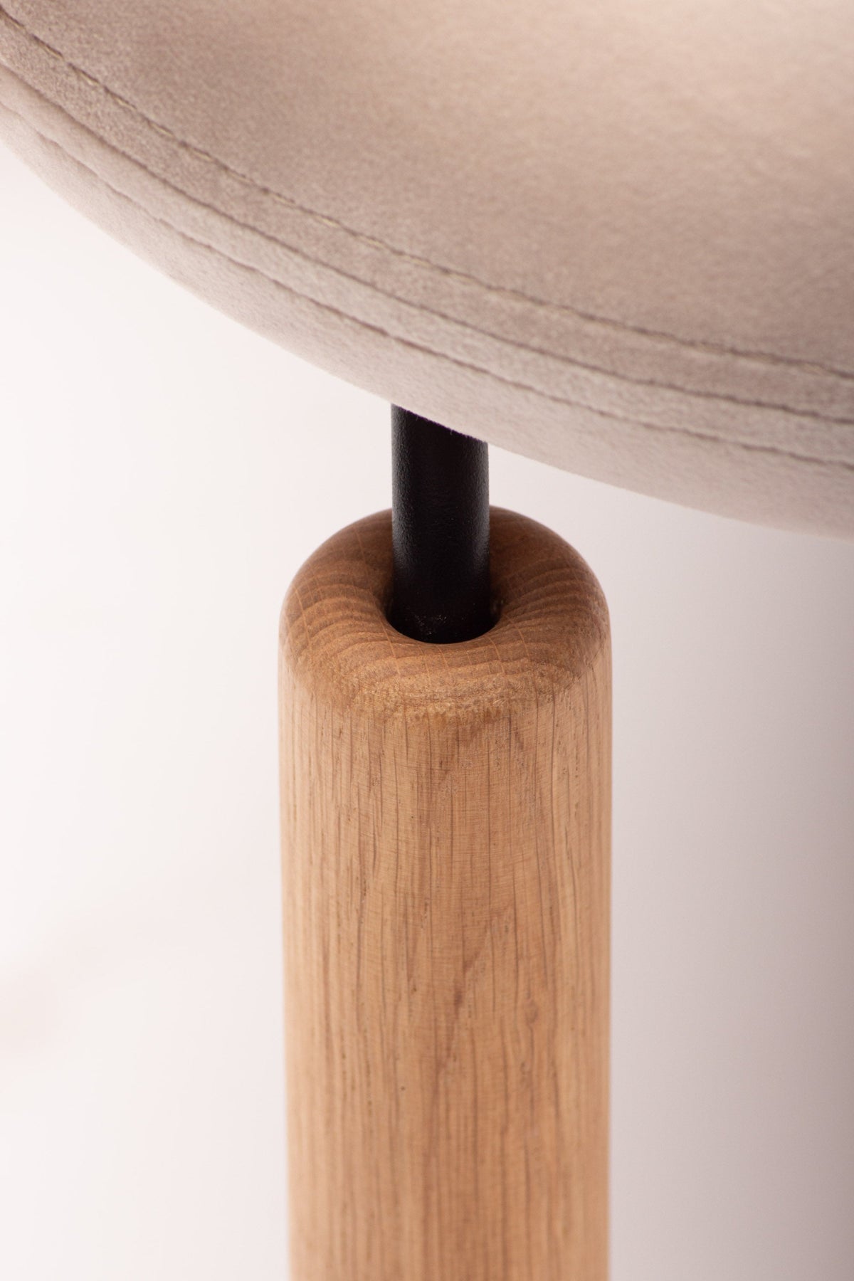 Tugitool FLOS K-740, BEJOT:, kohandatav