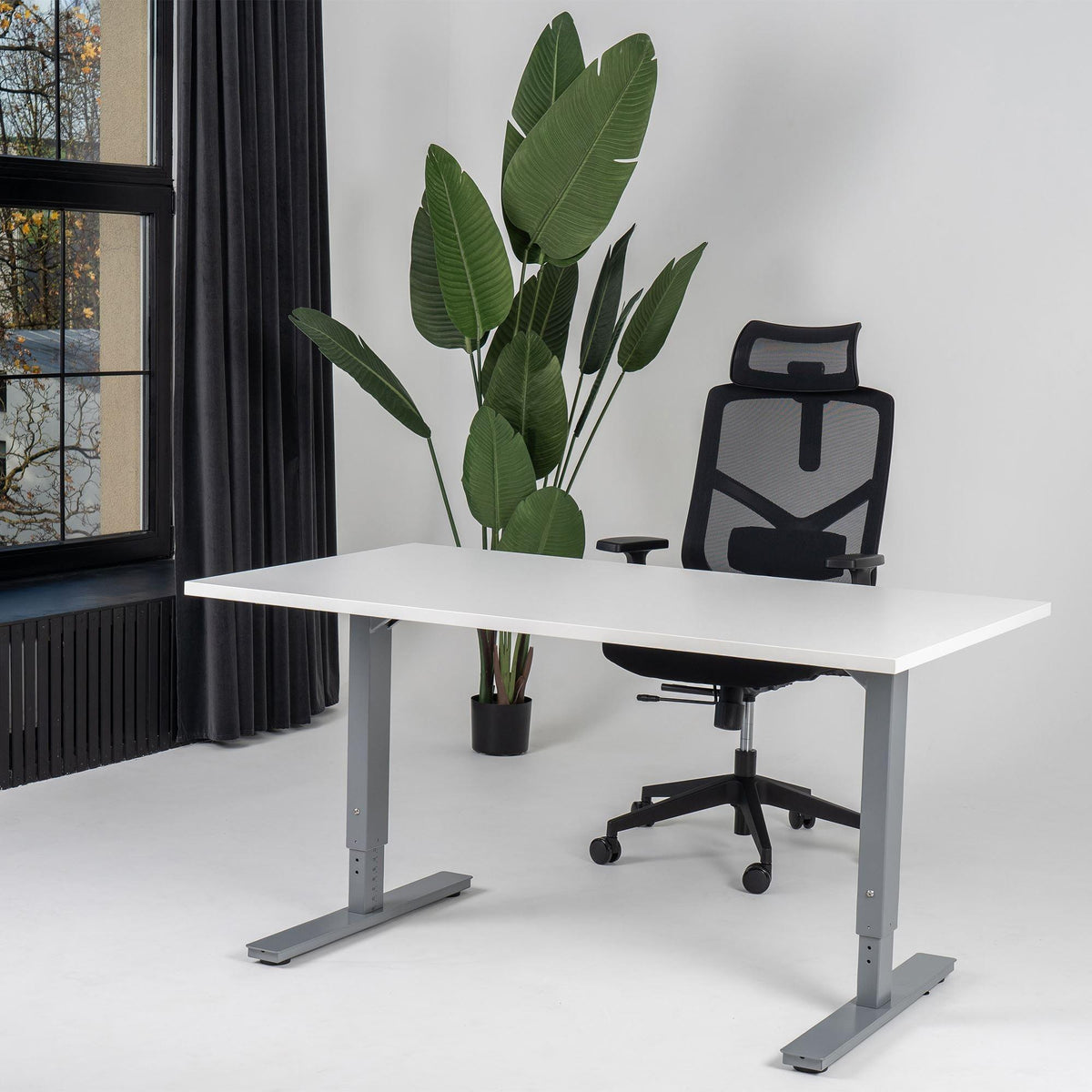 Reguleeritava kõrgusega kontorilaud Forza Line – Valge / Hõbedane / 120 x 65