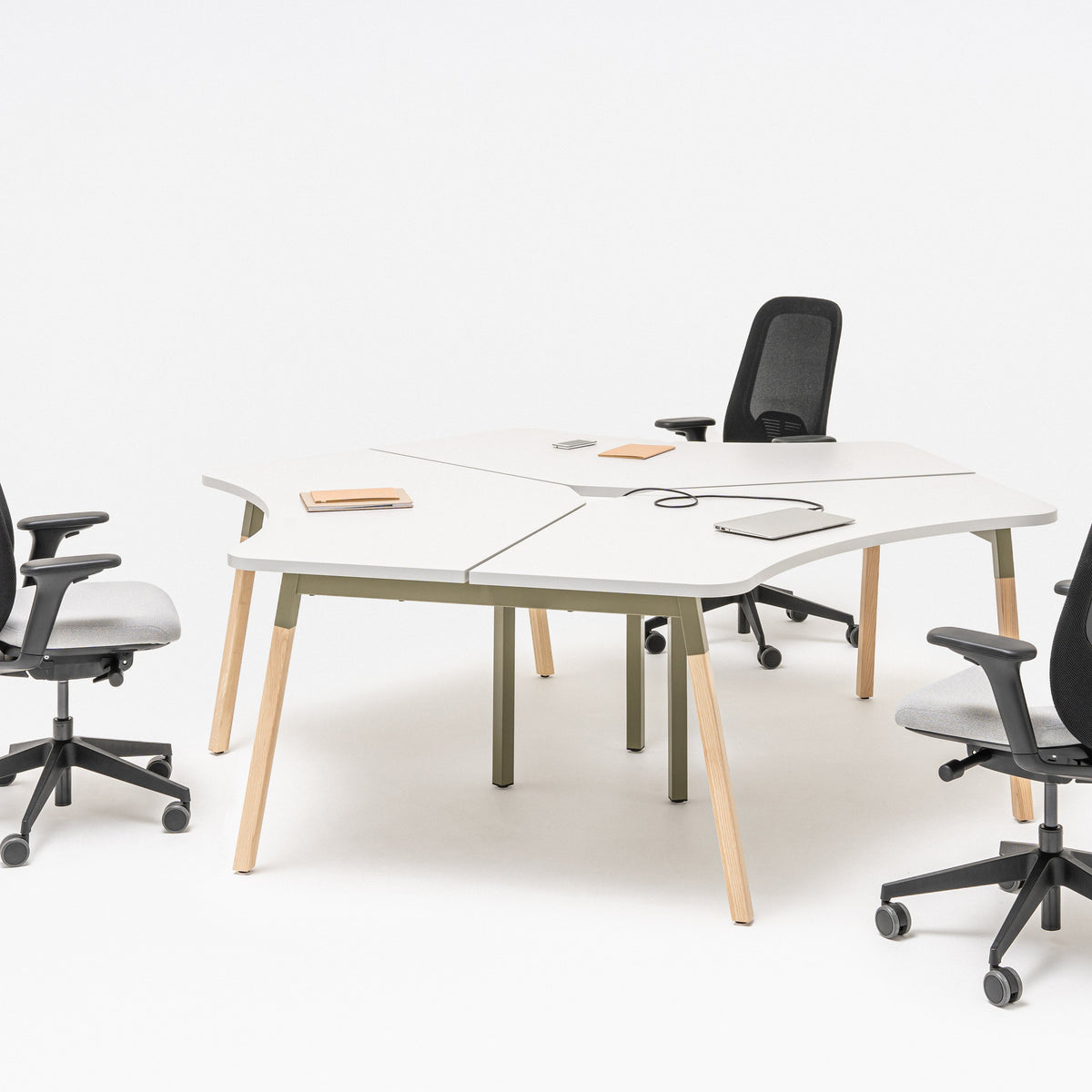 Büroolaud OGI W BENCH 3, konfigureeritav