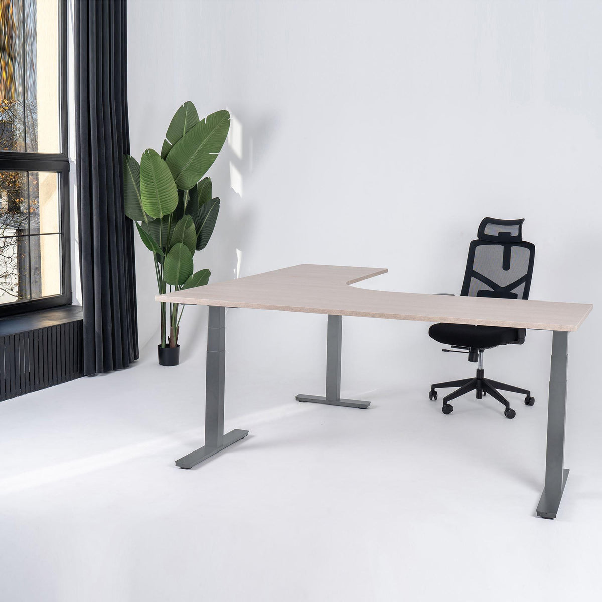Elektriliselt reguleeritava kõrgusega L-kujuline laud Prestige Line 200 cm x 200 cm