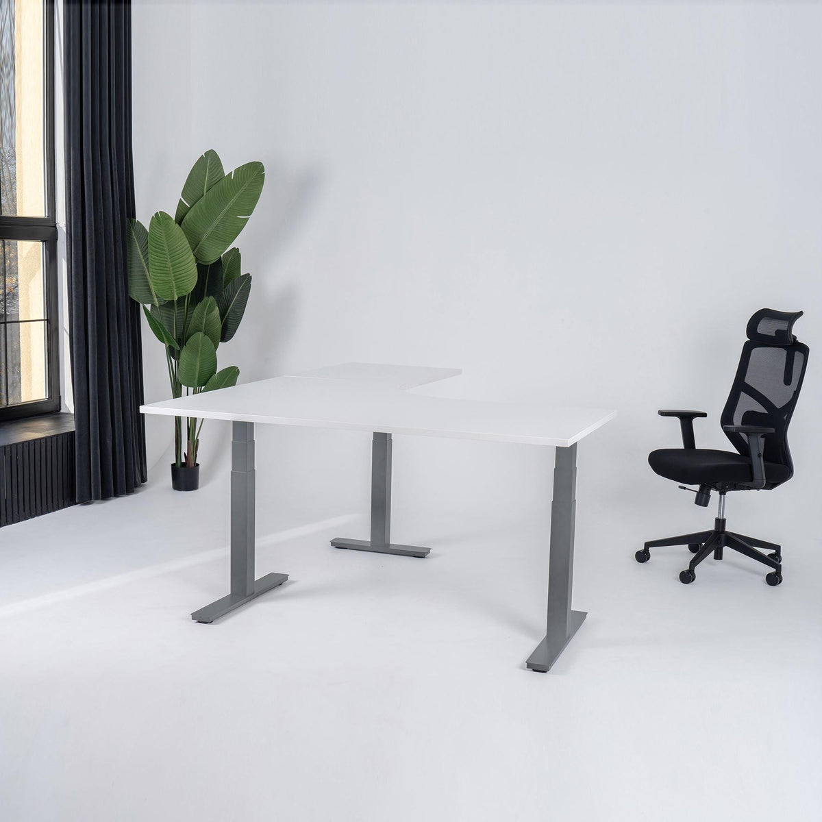 Elektriliselt reguleeritava kõrgusega L-kujuline laud Prestige Line 200 cm x 200 cm