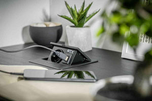 Sisseehitatav pistikupesaplokk AVARO C, 1x SCHUKO, USB A+C