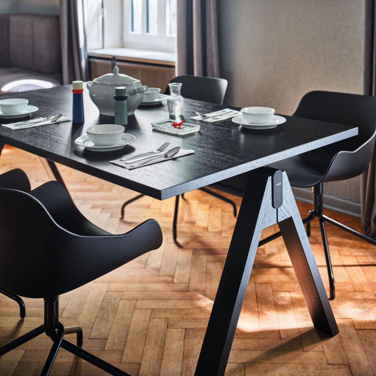 Konverentsitool Baltic BL1P13K, kohandatav
