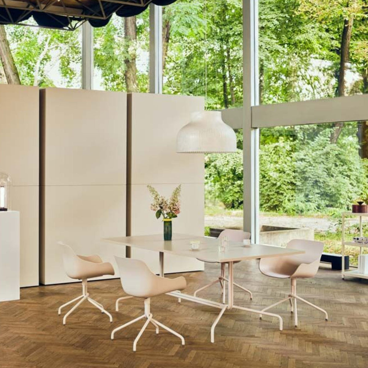 Konverentsitool Baltic BL1P13K, kohandatav