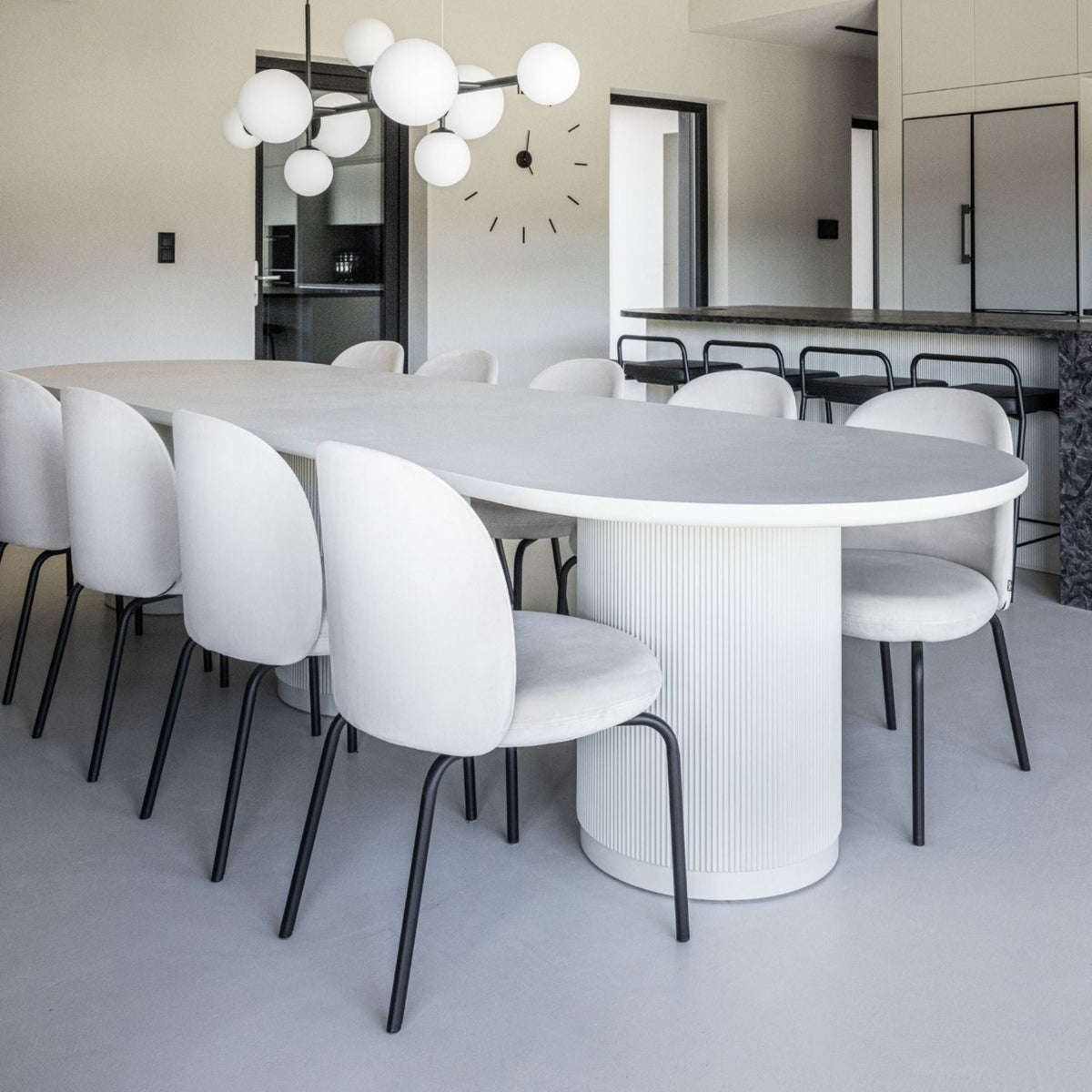 Konverentsitool FLOS K-215, BEJOT:, kohandatav