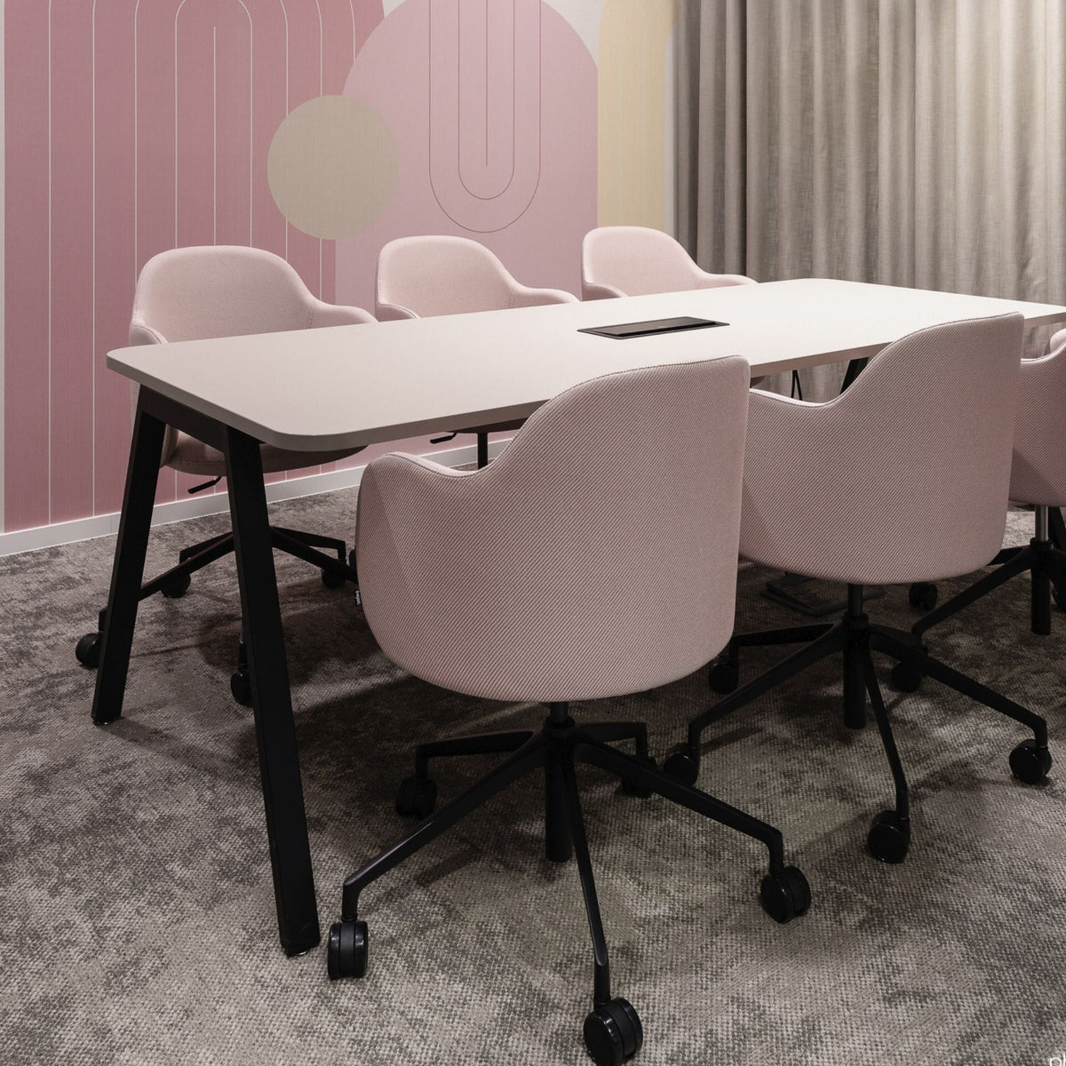 Konverentsitool FLOS KP-5R, BEJOT, kohandatav