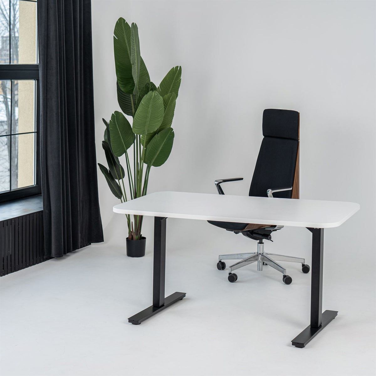 Käsitsi reguleeritava kõrgusega laud Handle Line Flexx, ümardatud nurkadega – 120 x 80 cm / Valge / Must