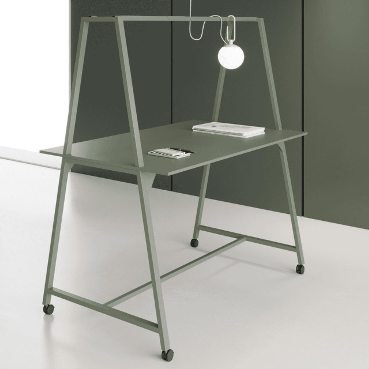 Seisulaud AART 2, 200 x 100 x 110H cm, ratastel