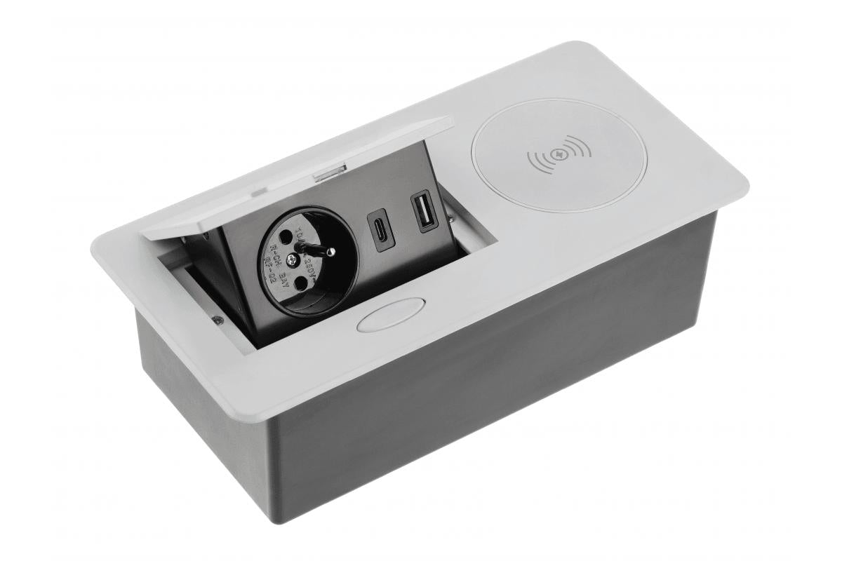 Pistikupesaplokk AVARO PLUS, 1x SCHUKO, USB A + C, 5W juhtmevaba laadija – hõbedane